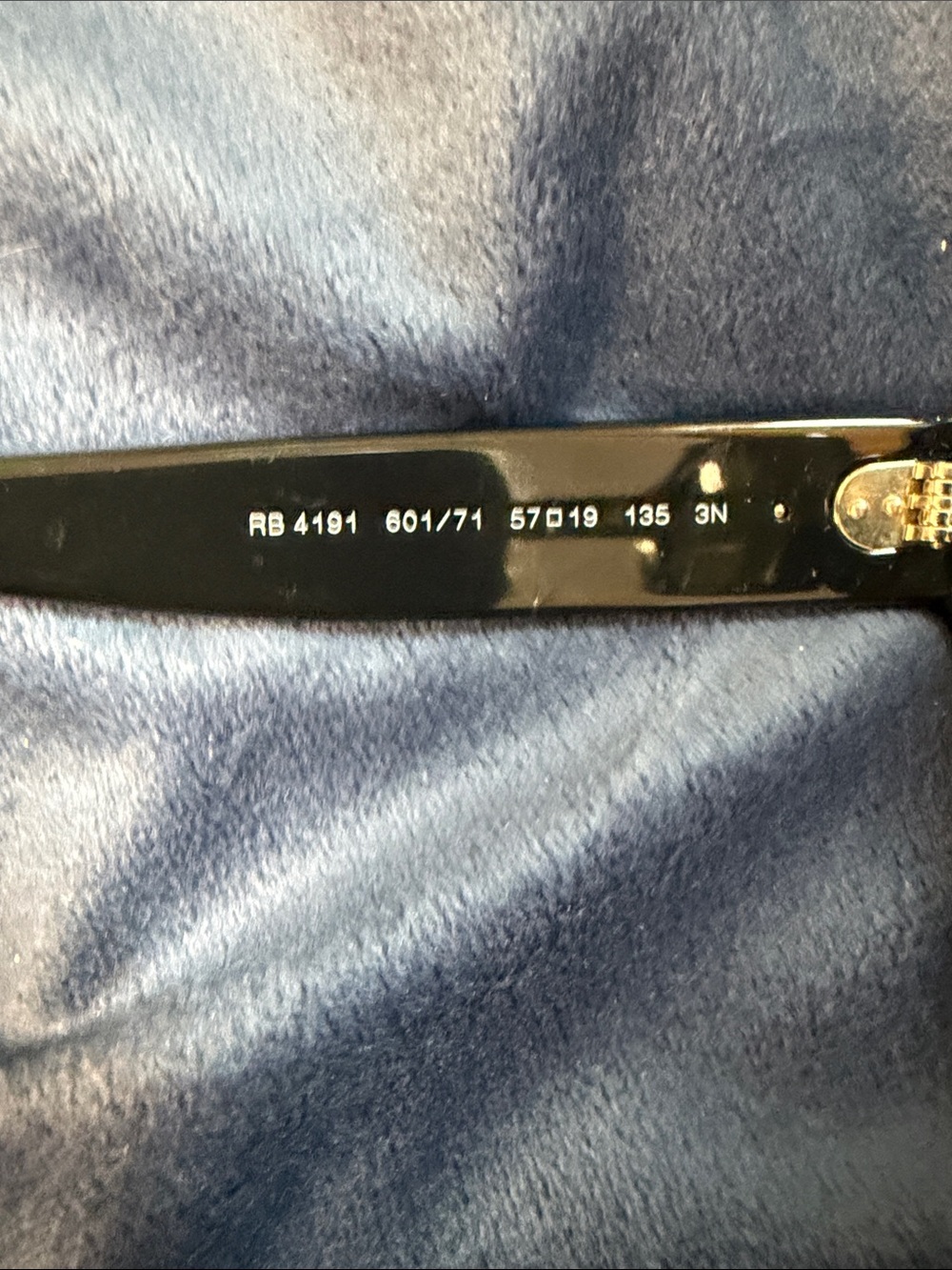 Ray-Ban Oversized Black Sunglasses - Picture 6 of 6